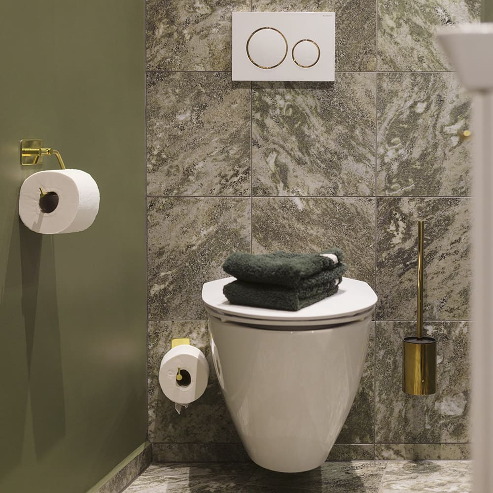 Bathroom Kit Base 200 - Polished Brass