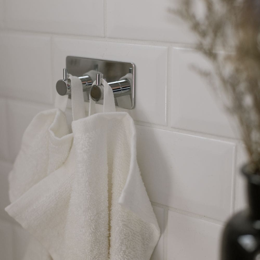 Bathroom Kit Base 220 - Chrome