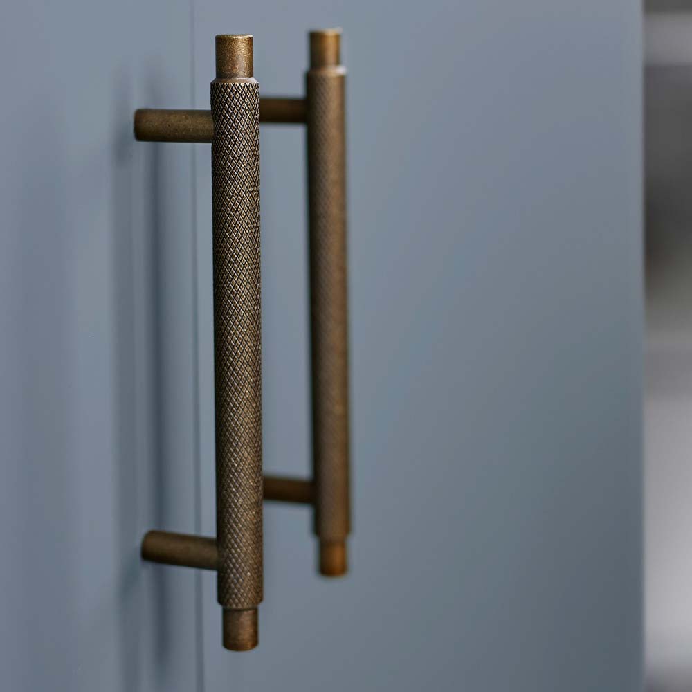 Handle Manor - Antique Brass